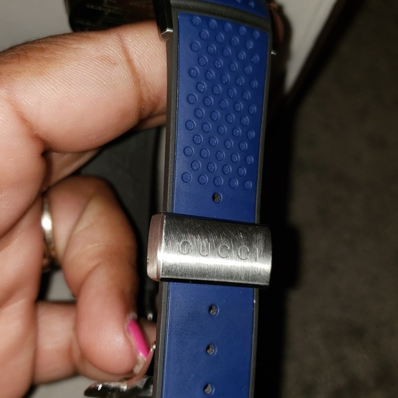 ***SOLD***I-Gucci XL Digital Men's 44m Watch - Picture 6 of 8